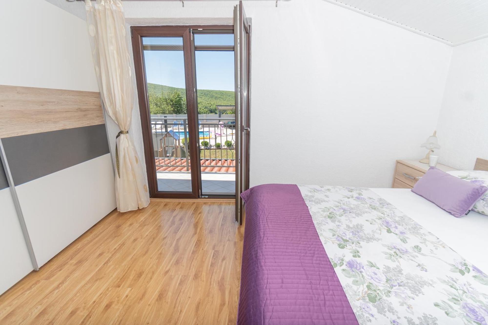 Spacious Villa For 10 With A Big Private Pool Trilj エクステリア 写真
