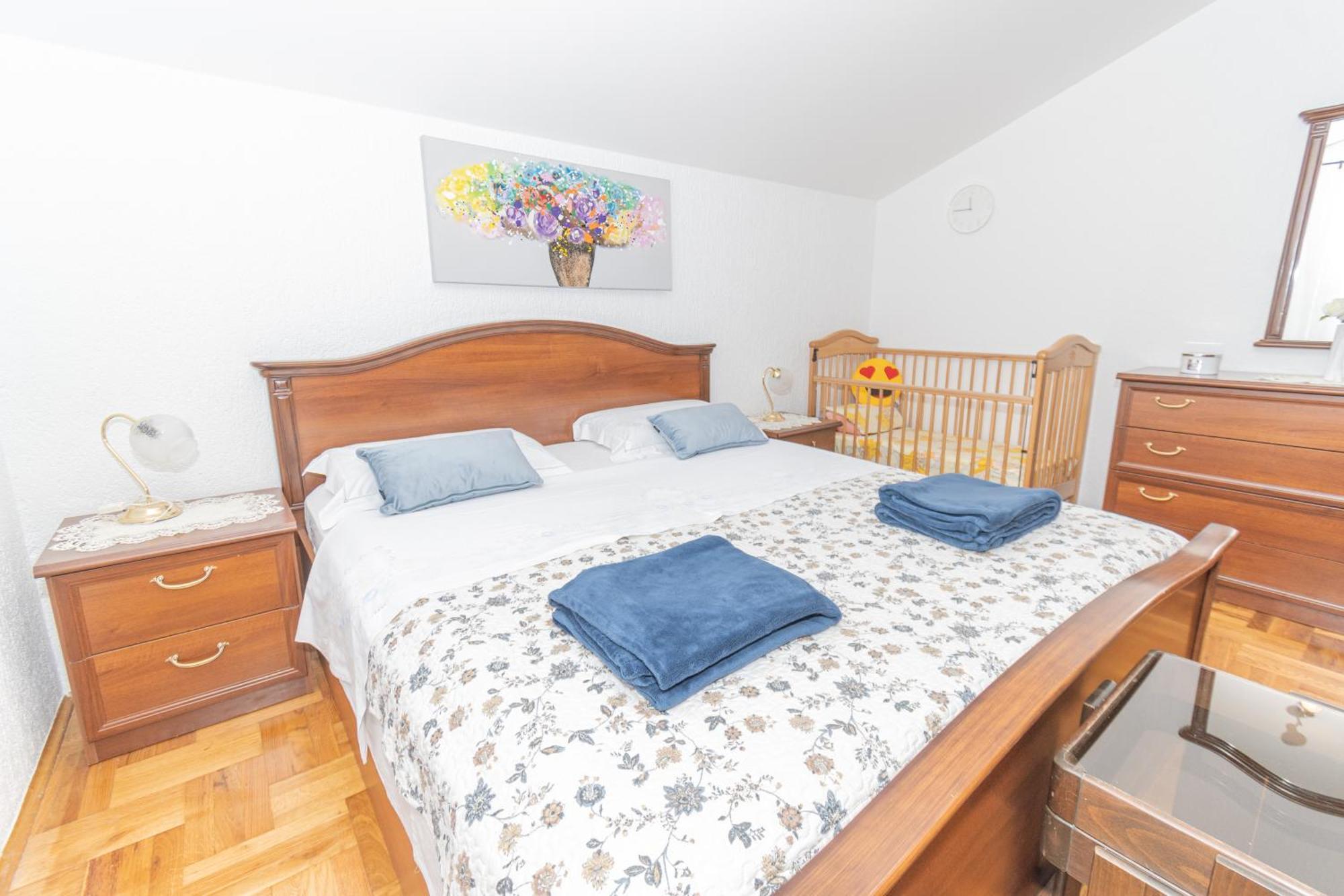 Spacious Villa For 10 With A Big Private Pool Trilj エクステリア 写真